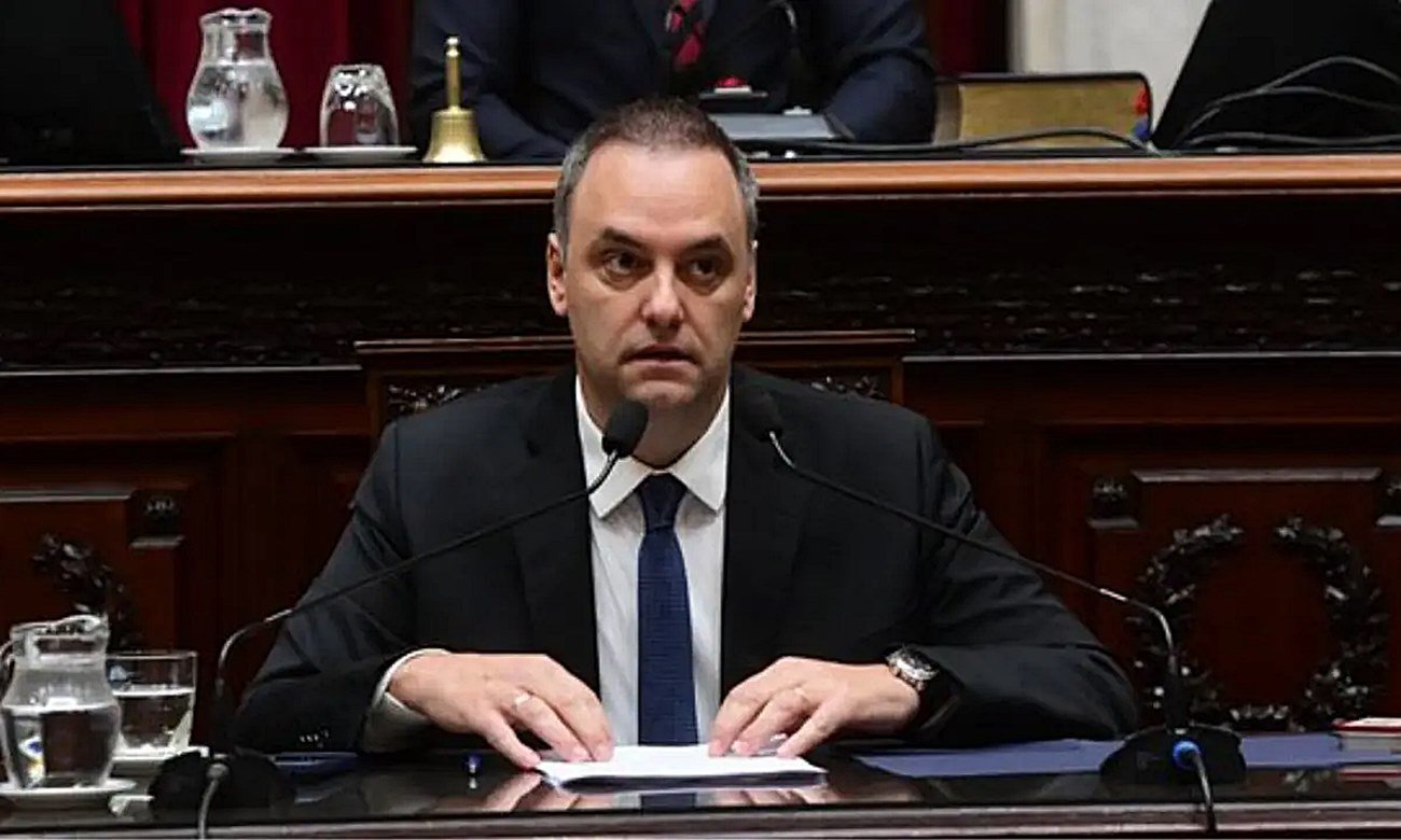 Manuel Adorni durante su exposición ante la Cámara de Diputados en el informe de gestión.