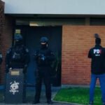 Allanamiento en vivienda de barrio privado por investigación de apuestas ilegales online.