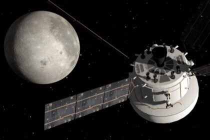 Astronautas observan la superficie de la Luna desde la cápsula Orión durante una misión del programa Artemis.