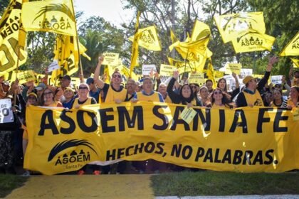 Movilización de trabajadores de ASOEM en reclamo de derechos laborales y mejoras en las condiciones de trabajo. Foto de archivo.