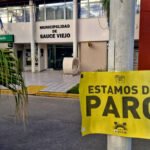 Trabajadores municipales de ASOEM realizan una medida de fuerza con paro y protesta en Sauce Viejo en reclamo de mejoras laborales y cumplimiento de acuerdos.
