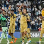 Boca Juniors celebra una victoria como visitante por la Copa Libertadores, en una imagen de archivo que refleja la alegría del plantel Xeneize tras un triunfo clave en el certamen continental.