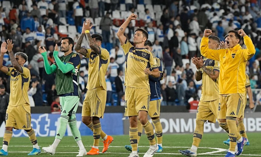 Boca Juniors celebra una victoria como visitante por la Copa Libertadores, en una imagen de archivo que refleja la alegría del plantel Xeneize tras un triunfo clave en el certamen continental.