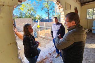 Rodrigo Borla y autoridades del SAMCo recorrieron las obras de ampliación y refuncionalización del efector de salud de Gobernador Crespo.
