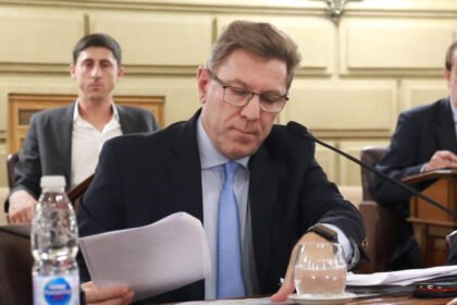 El senador provincial Rodrigo Borla en una imagen de archivo, durante una actividad legislativa en la provincia de Santa Fe.