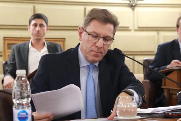 El senador provincial Rodrigo Borla en una imagen de archivo, durante una actividad legislativa en la provincia de Santa Fe.