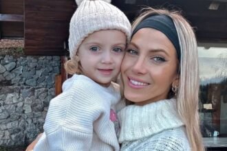 Cande Ruggeri junto a su hija Vita en una imagen familiar compartida en redes sociales.