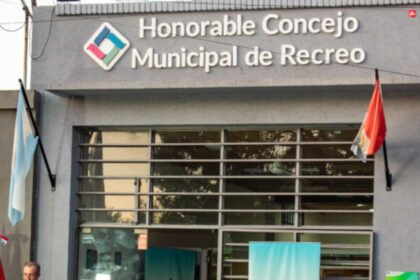 Fachada del edificio del Concejo Municipal de Recreo. Foto de archivo.