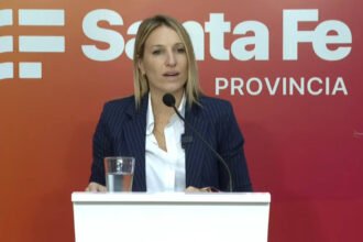 Virginia Coudannes, vocera del Gobierno de Santa Fe, en una intervención oficial. Foto: archivo.