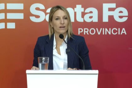 Virginia Coudannes, vocera del Gobierno de Santa Fe, en una intervención oficial. Foto: archivo.