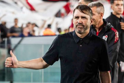 Eduardo Coudet, director técnico de River Plate, durante un partido, en imagen de archivo.