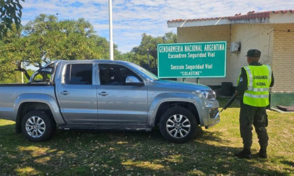 Camioneta interceptada durante un operativo de control vehicular junto a efectivos de Gendarmería Nacional Argentina en la Ruta Nacional 168, en jurisdicción de San