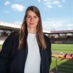 Marie-Louise Eta hace historia al convertirse en la primera mujer en dirigir un equipo masculino en la Bundesliga.