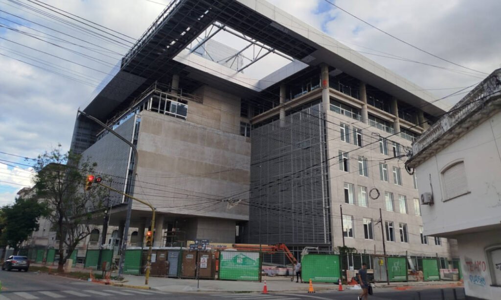 Vista del nuevo edificio de Tribunales de Santa Fe, en su etapa final de obra, próximo a ser inaugurado. Foto: gentileza.
