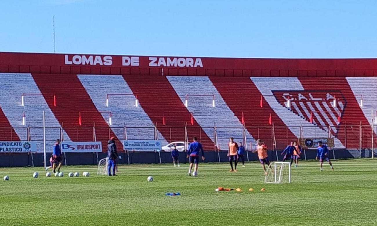Vista general del estadio Eduardo Gallardón en la previa de un partido oficial.