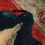 Representación gráfica del Estrecho de Ormuz, corredor estratégico por donde circula una parte clave del petróleo mundial y punto central de tensión geopolítica.