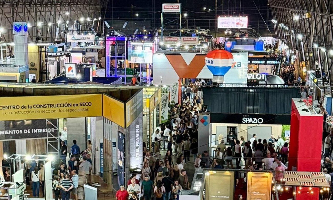Expositores, empresas y público recorren la edición 2026 de Expocon en la Estación Belgrano, uno de los principales encuentros de la construcción en el interior del país.