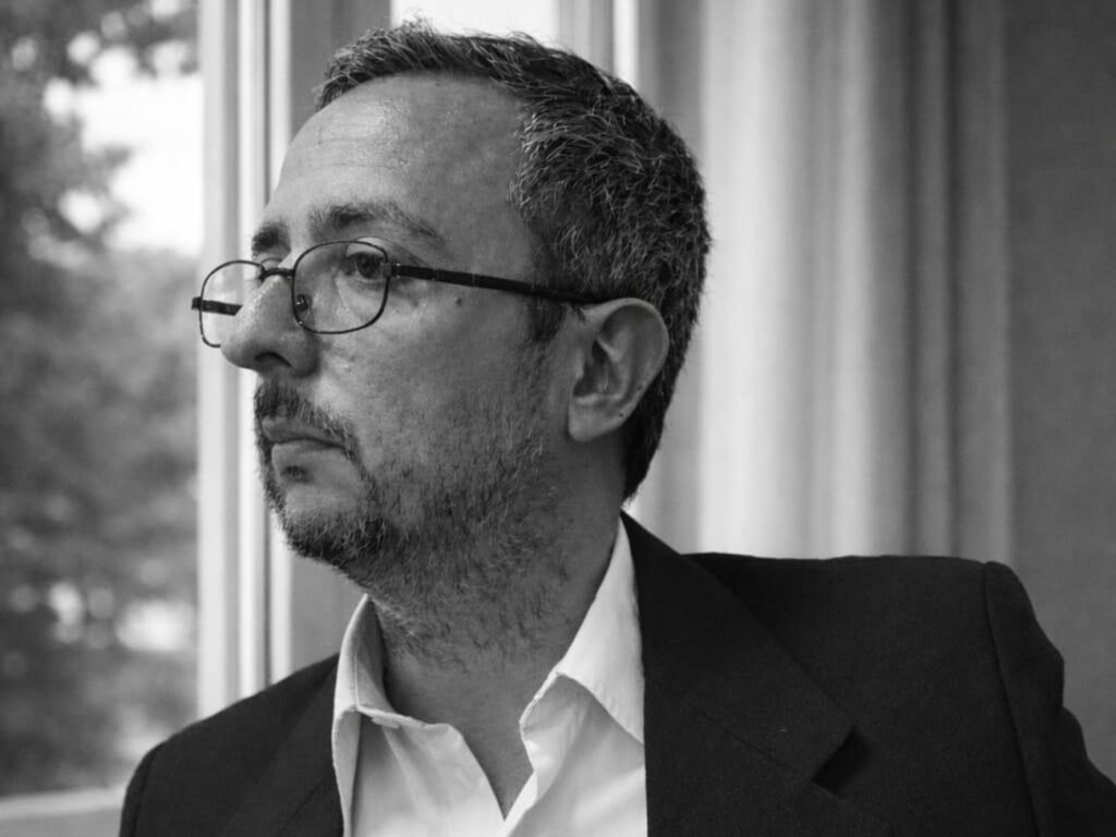 Gerardo R. Meneghetti, escritor santafesino de Laguna Paiva y autor de la trilogía “El Último Redentor”.