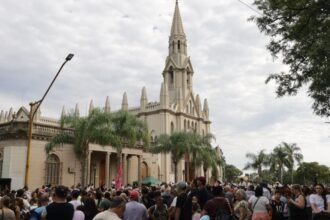 Fieles participan de la tradicional peregrinación a la Basílica de Guadalupe en una multitudinaria muestra de fe.