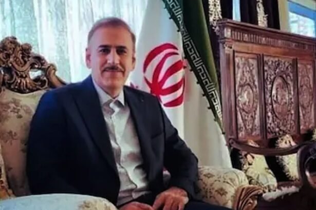 Diplomático iraní señalado por el Gobierno argentino, en imagen de archivo previa a su salida del país tras ser declarado persona no grata.