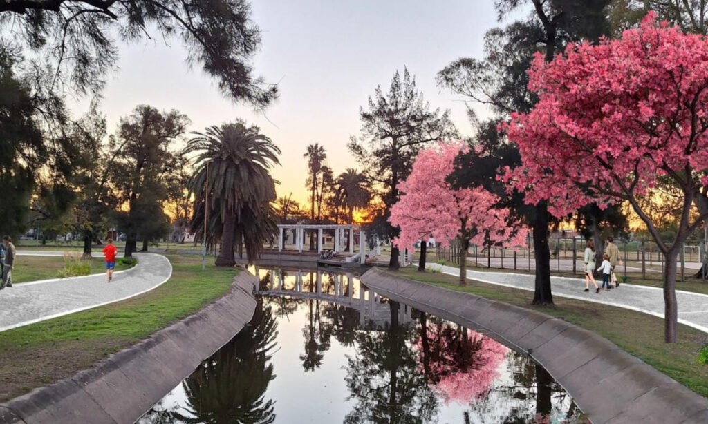 Imagen ilustrativa del proyecto de intervención integral del Parque Garay, que incluye la modernización de sus sectores recreativos, deportivos y culturales.