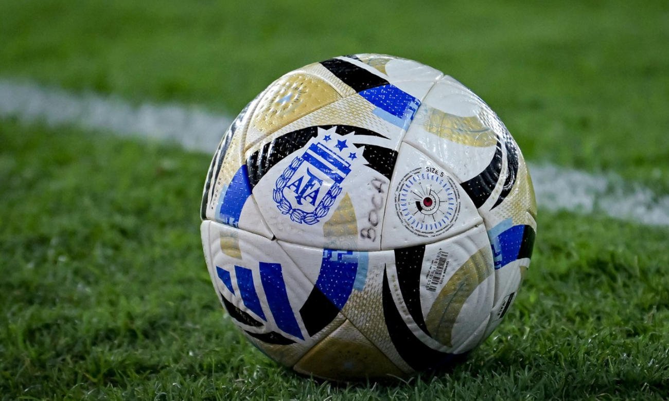 Pelota oficial del Torneo Apertura 2026, protagonista de cada jornada del campeonato.