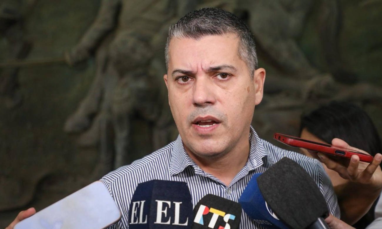 Fernando Peverengo, director de Seguridad en Eventos Masivos, brinda declaraciones sobre operativos y medidas en el fútbol. Foto de archivo.