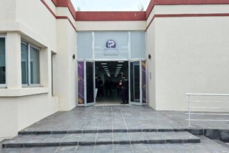 Vista del nuevo sector del Polo Educativo inaugurado por el intendente Carlos De Grandis en Puerto General San Martín, en el marco de la ampliación de la infraestructura educativa local.