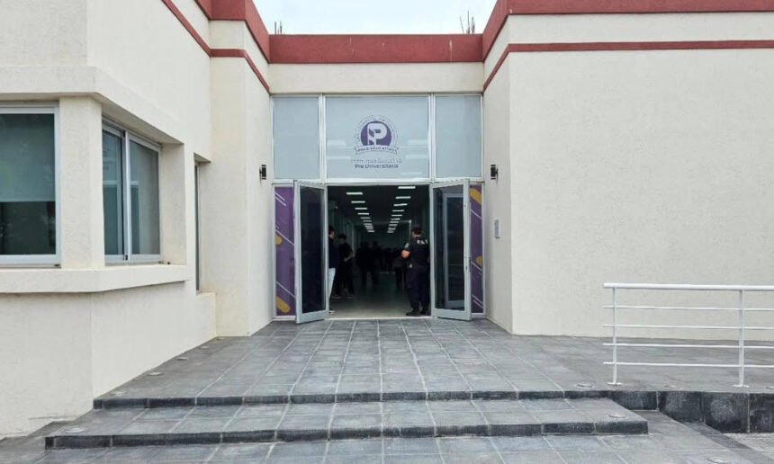 Vista del nuevo sector del Polo Educativo inaugurado por el intendente Carlos De Grandis en Puerto General San Martín, en el marco de la ampliación de la infraestructura educativa local.