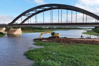 Vista del río Salado a su paso por el Puente Carretero que une la ciudad de Santa Fe con Santo Tomè.. Foto de archivo.