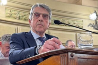 El senador provincial Armando Traferri, representante del departamento San Lorenzo. Foto: archivo.