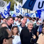 Movilización de docentes nucleados en UDA durante una jornada de reclamo salarial. Imagen de archivo.