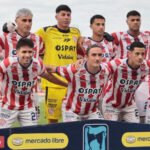 Formación titular de Unión en el estadio 15 de Abril, donde el equipo de Leonardo Madelón mantiene su fortaleza como local.