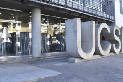 Ingreso a la Universidad Católica de Santa Fe en jornada habitual. Foto de archivo