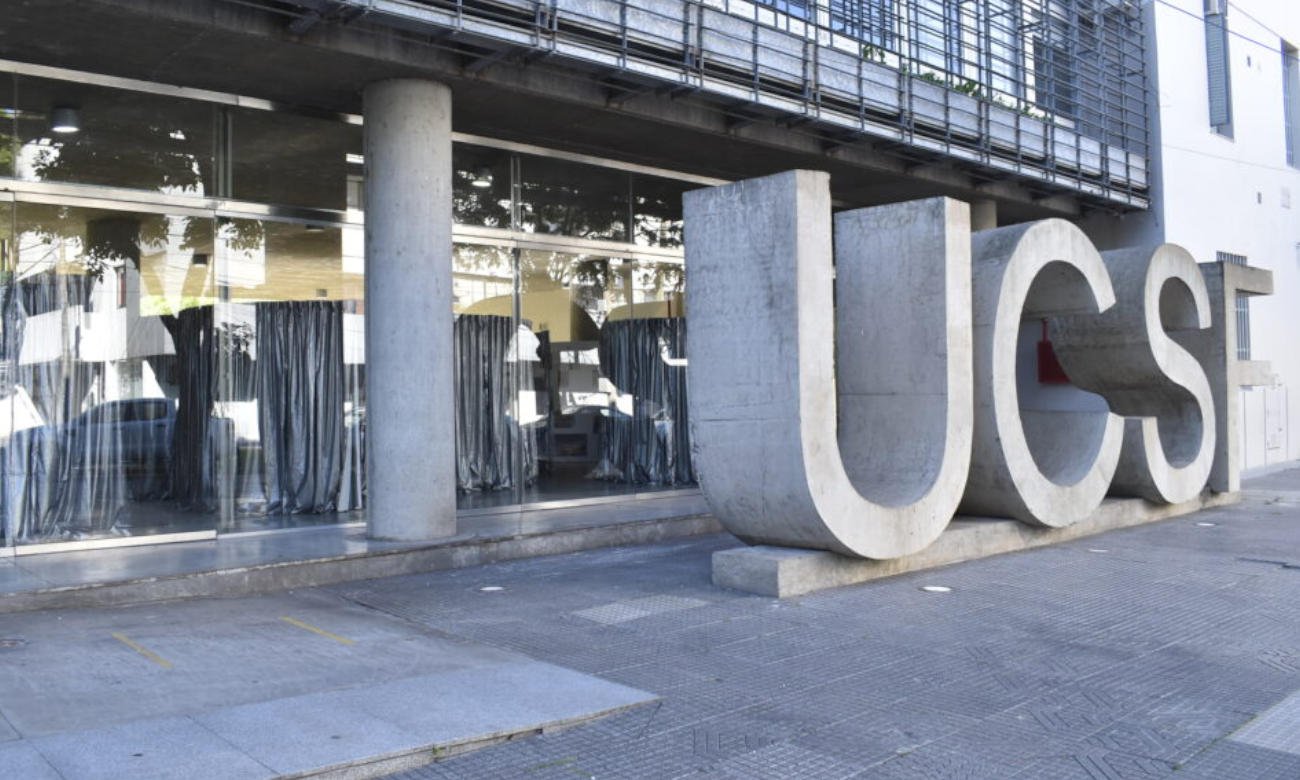 Ingreso a la Universidad Católica de Santa Fe en jornada habitual. Foto de archivo