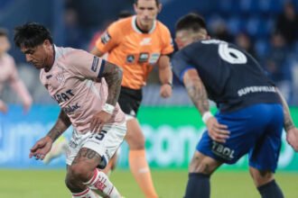 Unión empató 2-2 con Vélez Sarsfield por la fecha 16 de la Zona A del Torneo Apertura.