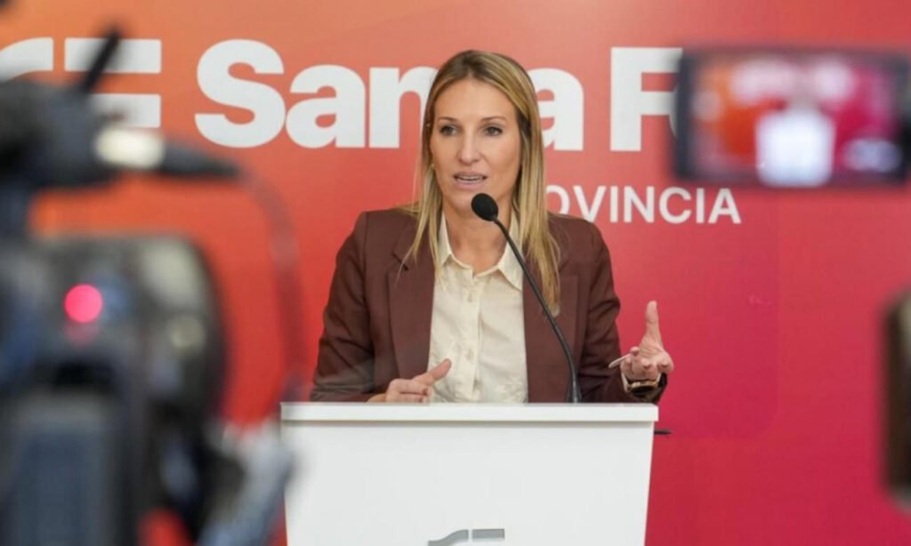 Virginia Coudannes, vocera del Gobierno de Santa Fe, en una presentación oficial. Foto: archivo