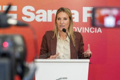 Virginia Coudannes, vocera del Gobierno de Santa Fe, en una presentación oficial. Foto: archivo