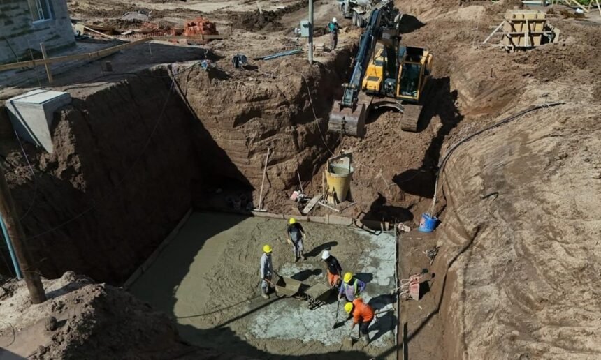 Obras y trabajos de infraestructura correspondientes al Acueducto Tostado-Villa Minetti en el norte de la provincia de Santa Fe. Foto: archivo.