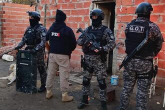 Operativos de la Policía de Investigaciones en barrio Loyola, en la ciudad de Santa Fe. Foto de archivo.
