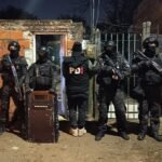 Personal de la Policía de Investigaciones realizó allanamientos en Alto Verde en el marco de una causa por presunta comercialización de estupefacientes.