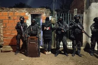 Personal de la Policía de Investigaciones realizó allanamientos en Alto Verde en el marco de una causa por presunta comercialización de estupefacientes.