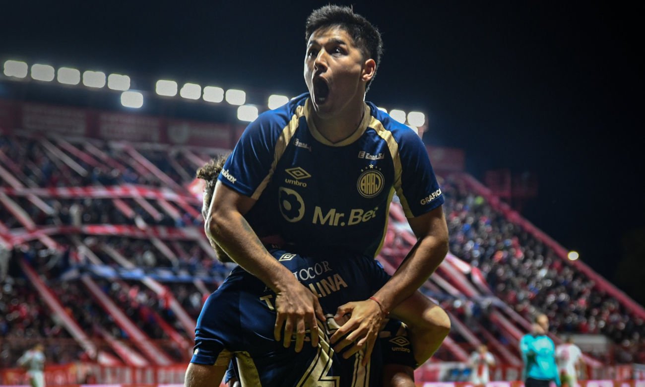 EL BICHO AVANZÓ A SEMIFINALES EN EL ALARGUE Y CON LEY DEL EX | Argentinos 1-0 Huracán