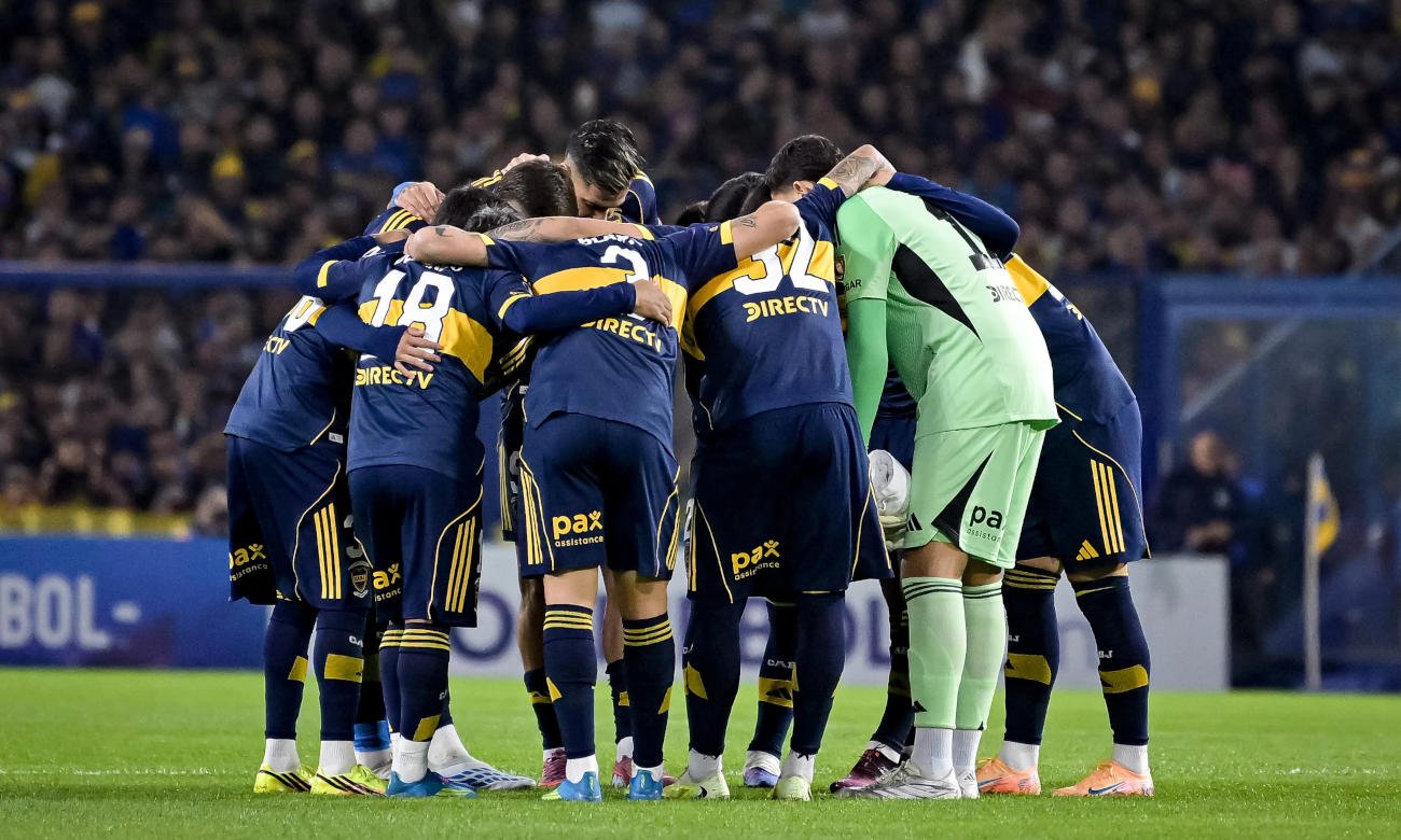 Jugadores de Boca durante un partido en La Bombonera por competencias internacionales. Foto de archivo.