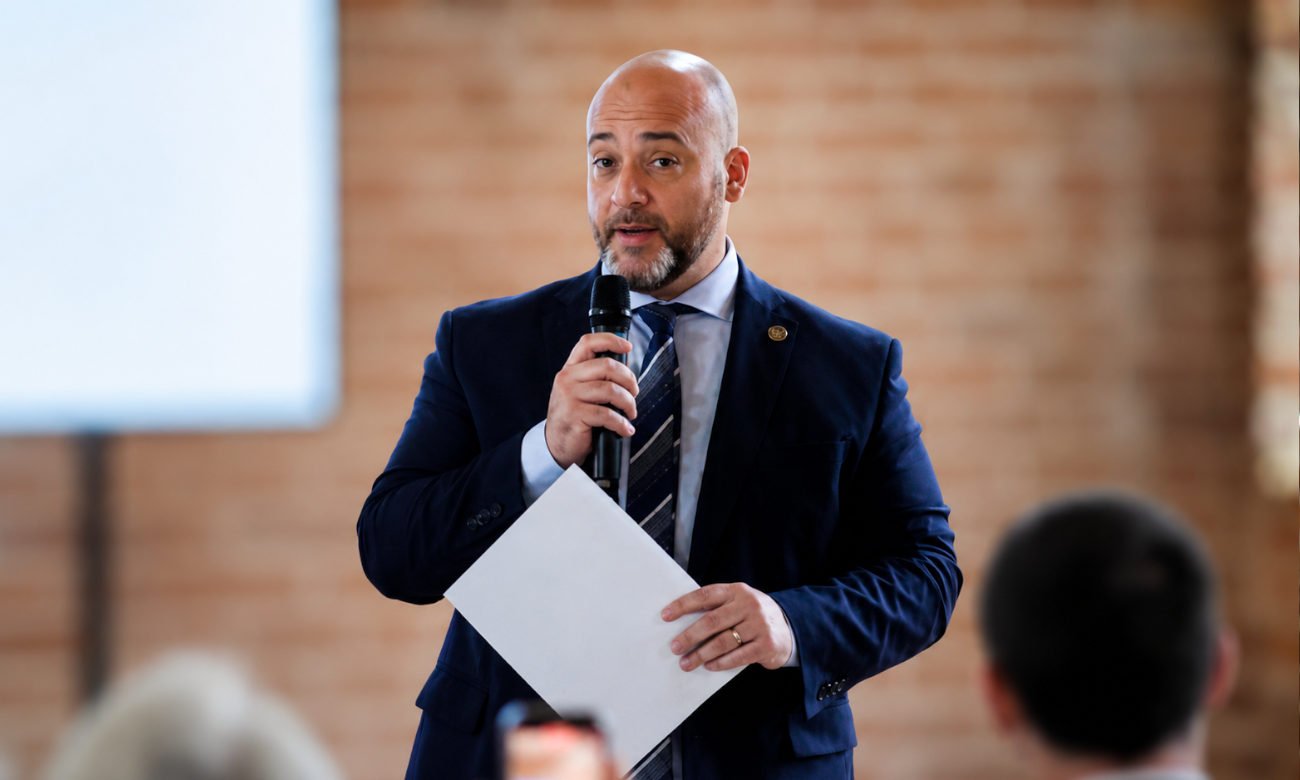 Sergio Basile, presidente del Concejo Municipal de Santa Fe, durante una actividad institucional. Foto de archivo.