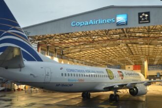 Avión de Copa Airlines en el Aeropuerto Internacional de Rosario durante una operación aérea regular. Foto de archivo.