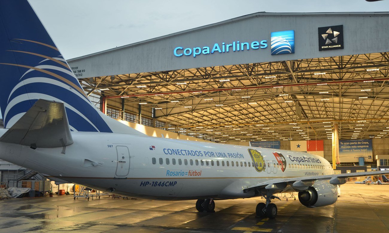Avión de Copa Airlines en el Aeropuerto Internacional de Rosario durante una operación aérea regular. Foto de archivo.