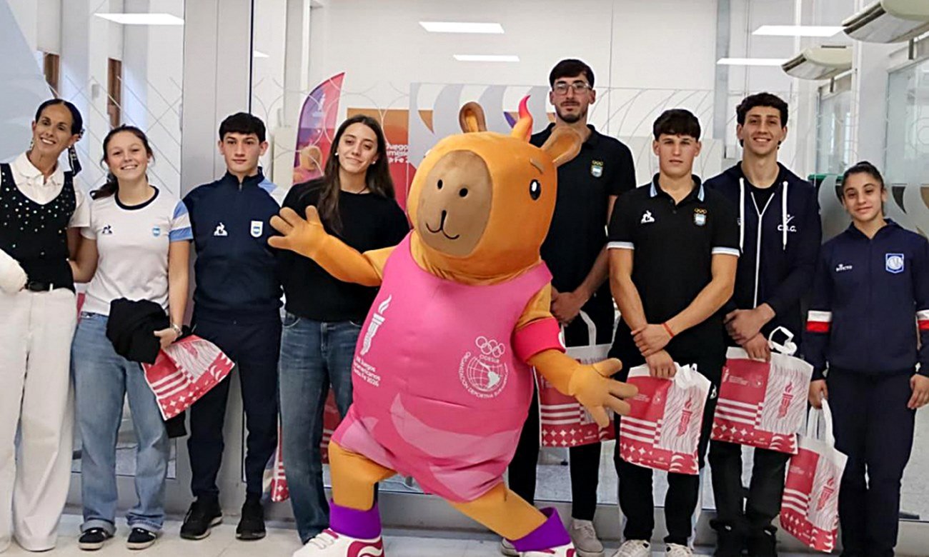 Deportistas santafesinos reciben apoyo económico para fortalecer su preparación y participación en competencias de alto rendimiento.