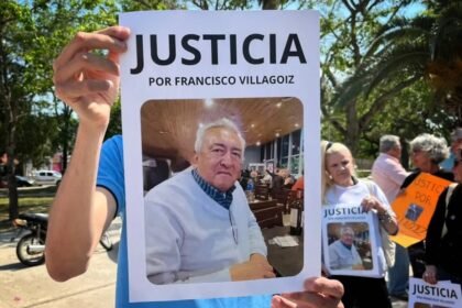 Familiares, allegados y vecinos reclamaron justicia por el homicidio de Francisco Villagoiz durante distintas manifestaciones realizadas tras el crimen ocurrido en Sauce Viejo. Foto de archivo.