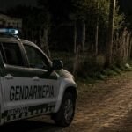 Móvil de Gendarmería Nacional durante un operativo de prevención y control en un barrio de la ciudad. Foto de archivo.